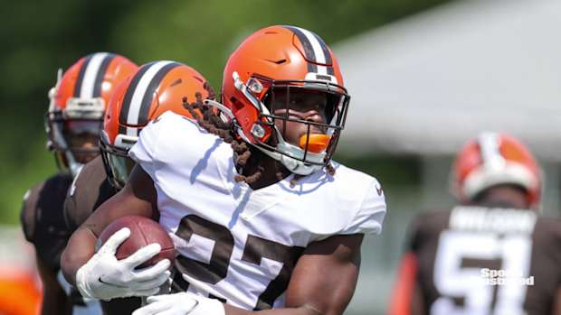 Kareem Hunt Should be Cleveland Browns X-Factor